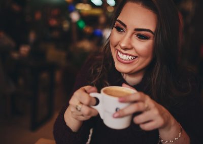 Ensaio Feminino em cafeteria - Alquimia do Café - Caxias do Sul